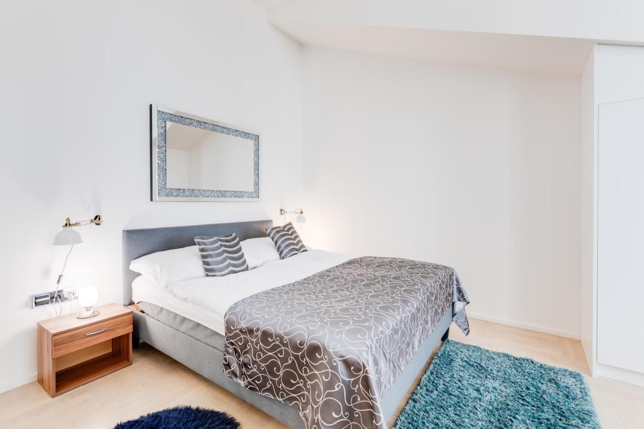 Royal Residence Apartments In The Heart Of Prag Exteriör bild